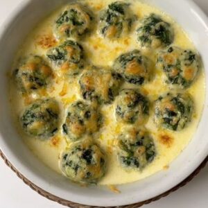 Malfatti de espinaca con salsa filetto