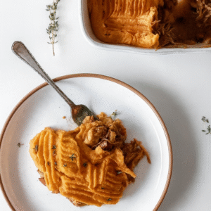 Pastel de boniato relleno de bondiola desmenuzada